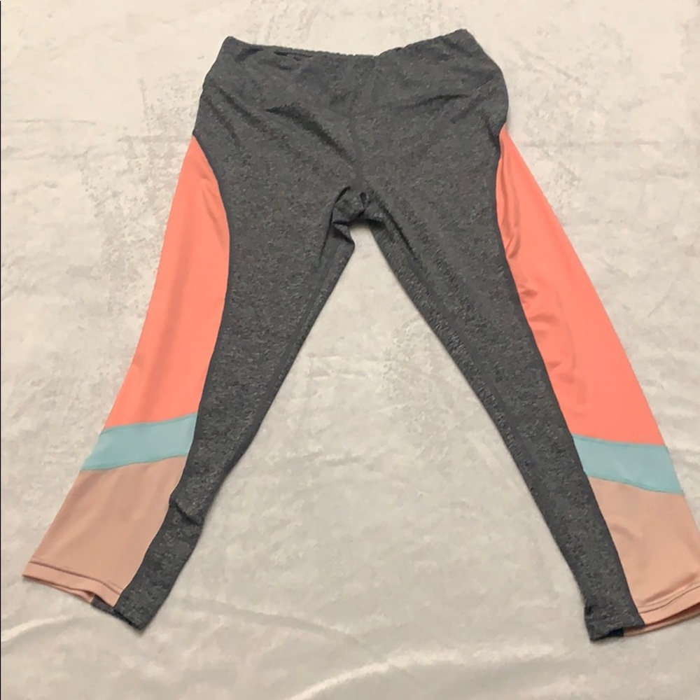 Women’s Capri workout leggings